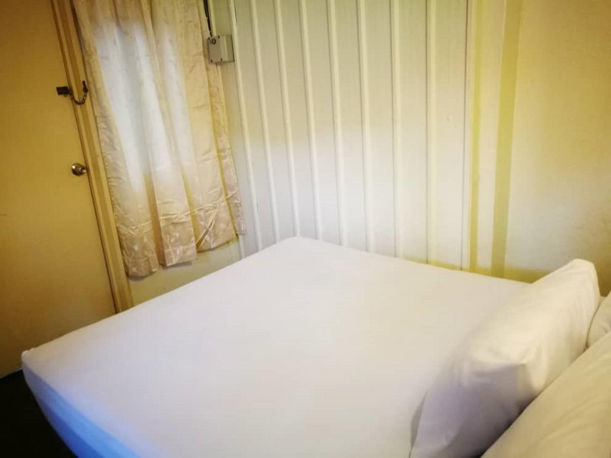 Grocer'S Inn Backpackers Guesthouse Kuala Lumpur Bagian luar foto