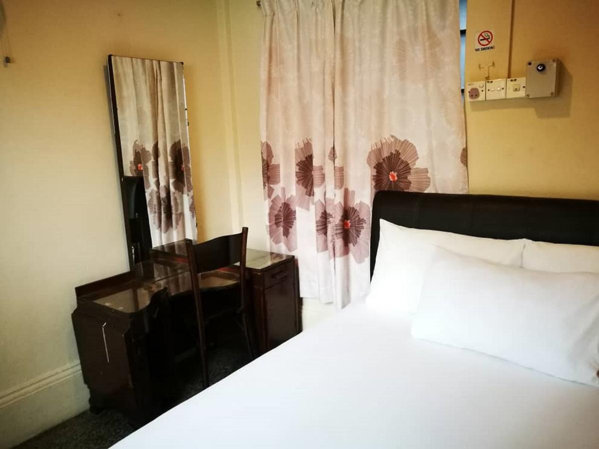 Grocer'S Inn Backpackers Guesthouse Kuala Lumpur Bagian luar foto