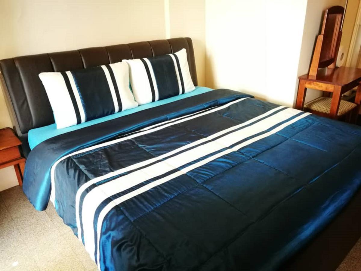 Grocer'S Inn Backpackers Guesthouse Kuala Lumpur Bagian luar foto