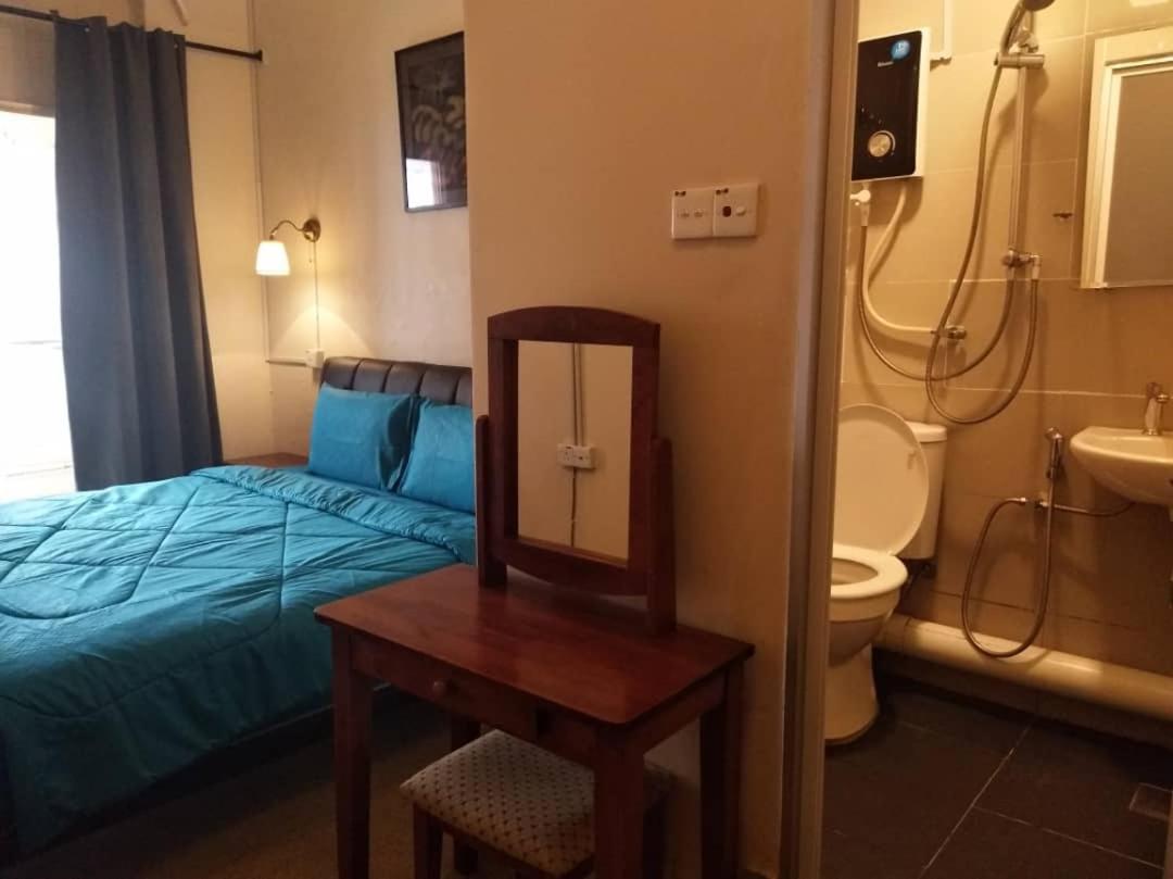 Grocer'S Inn Backpackers Guesthouse Kuala Lumpur Bagian luar foto